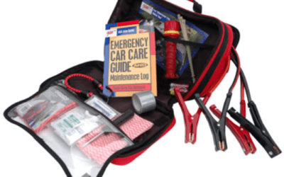 Everyone should have these essentials in their emergency car kit!